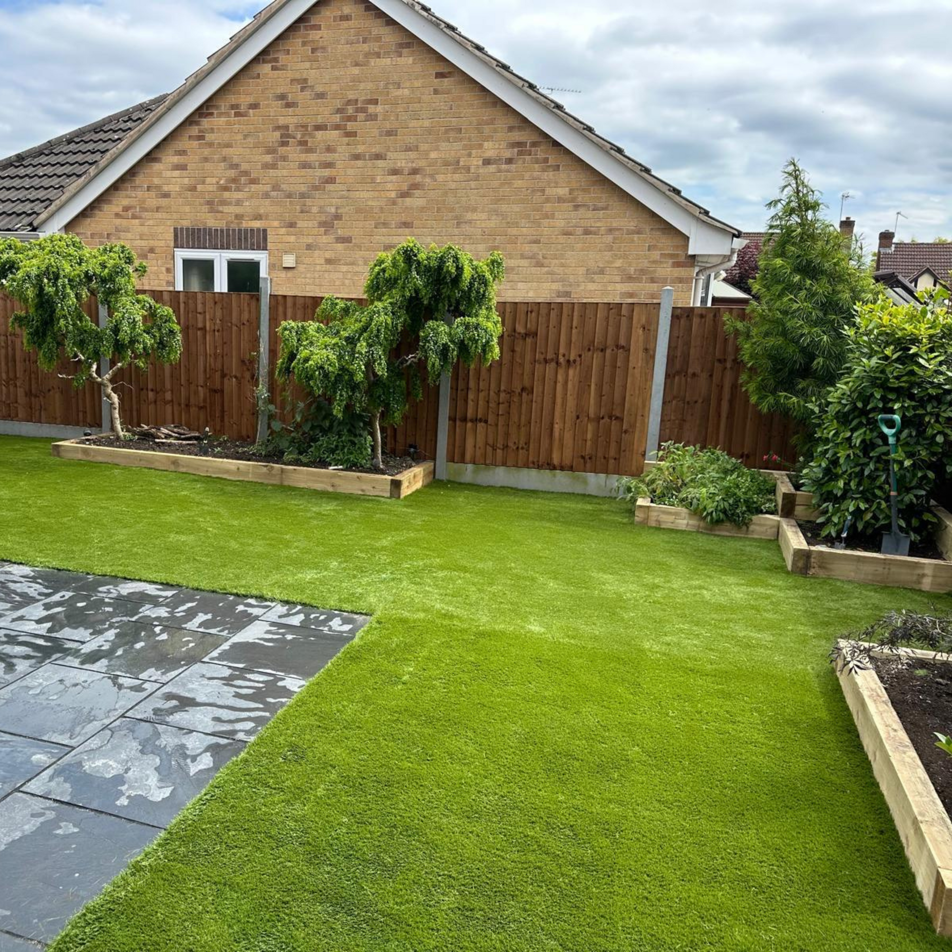 The Best Artificial Grass and Turfing Services In The UK | F&B Landscaping and Groundworks LTD