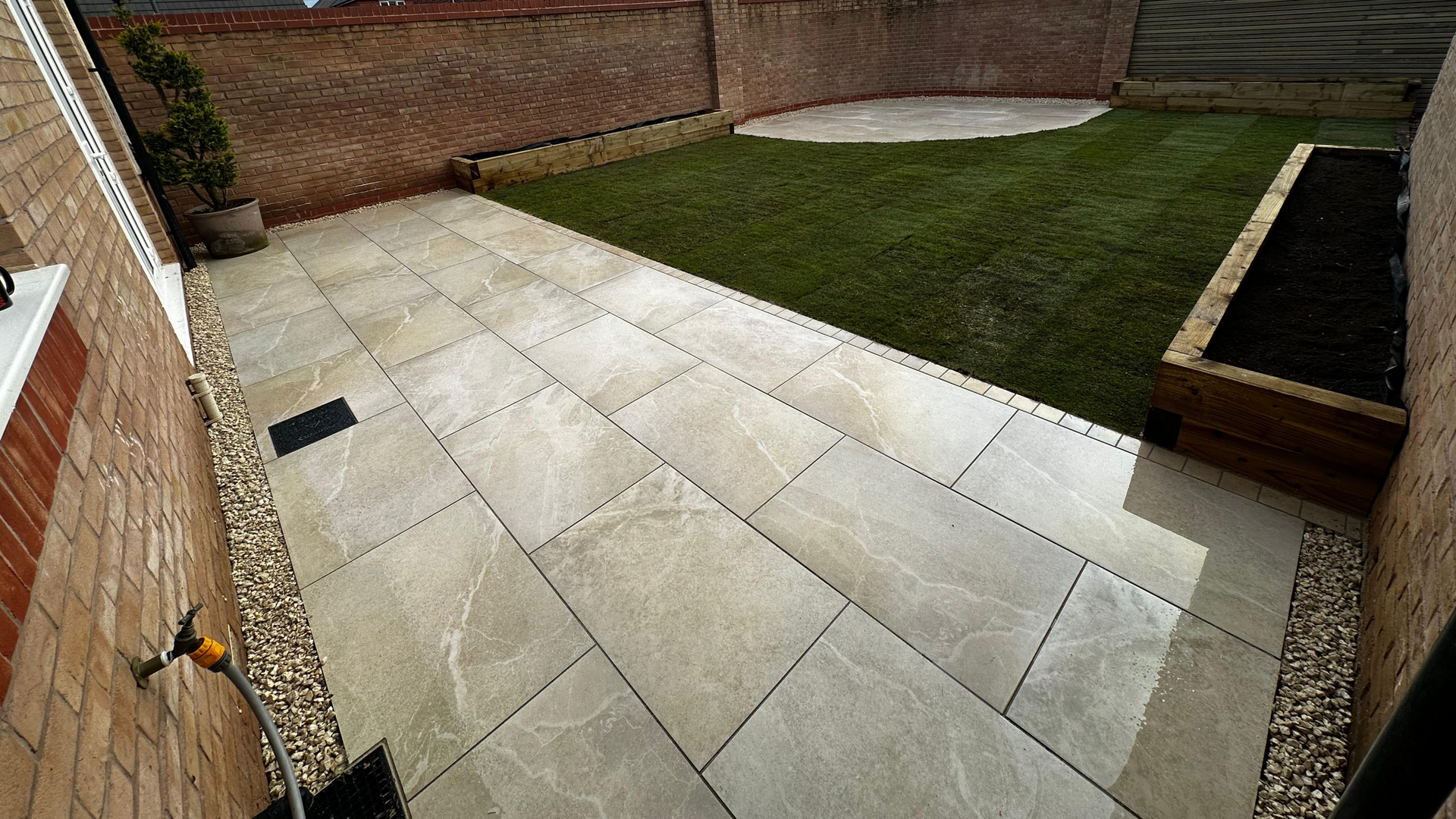 The Best Patio Design and Installation In The UK | F&B Landscaping and Groundworks LTD