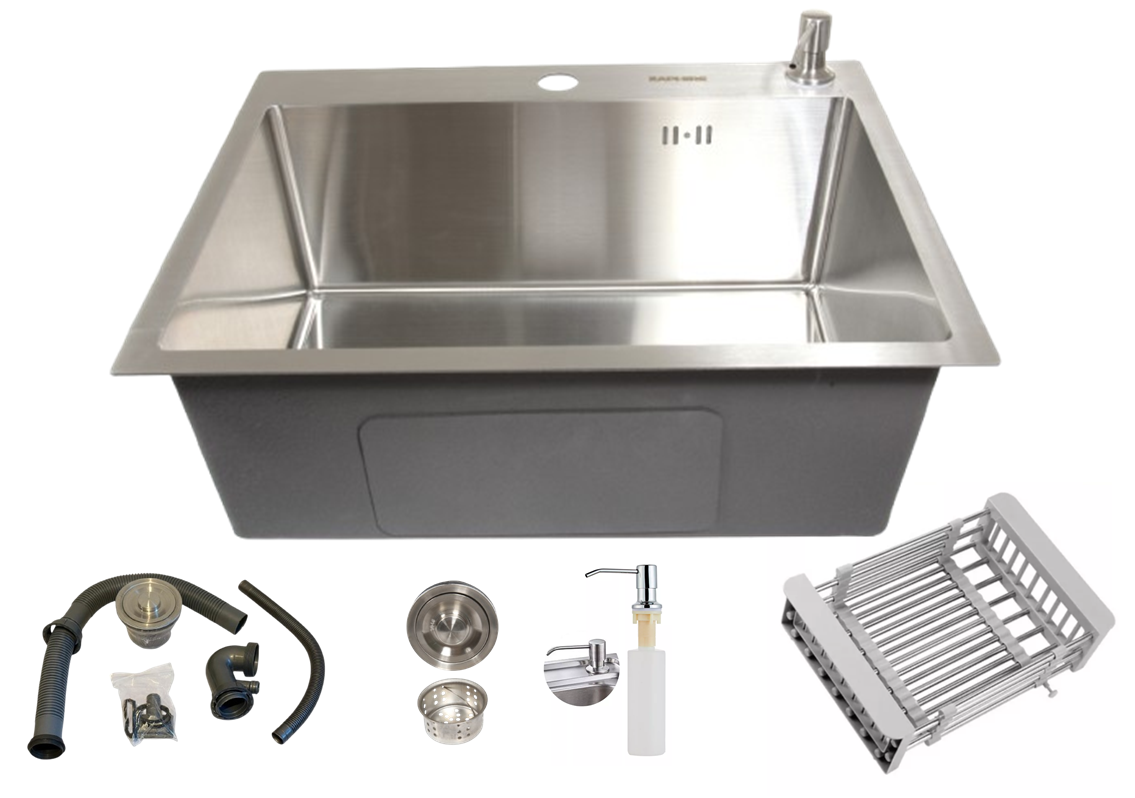 Fregadero de cocina de acero inoxidable con accesorios: desagüe, dispensador de jabón y escurridor.