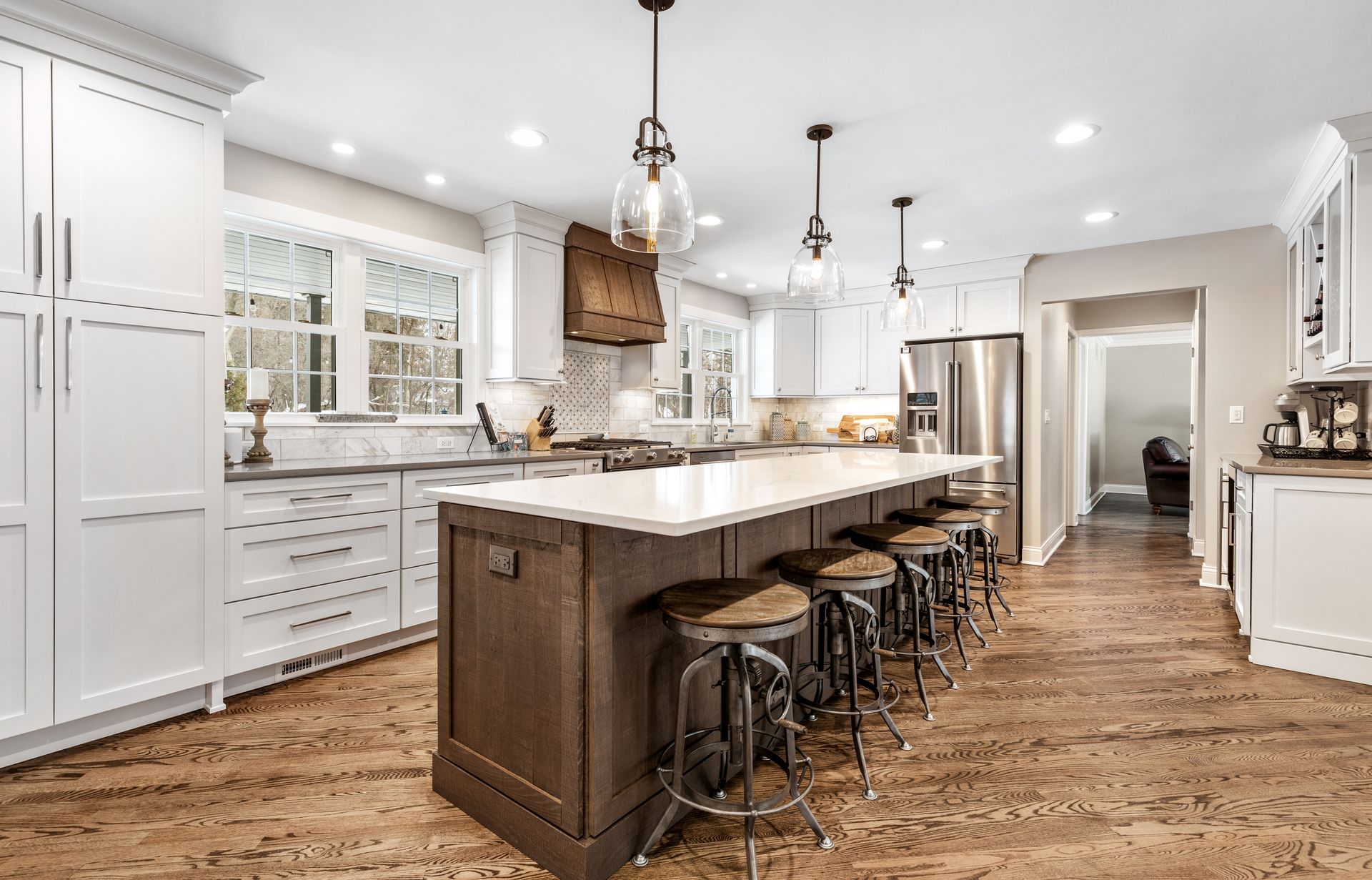 Custom home custom kitchen in the western suburbs of Chicago Illinois. Naperville, Hinsdale, Downers Grove, Oak Brook. 