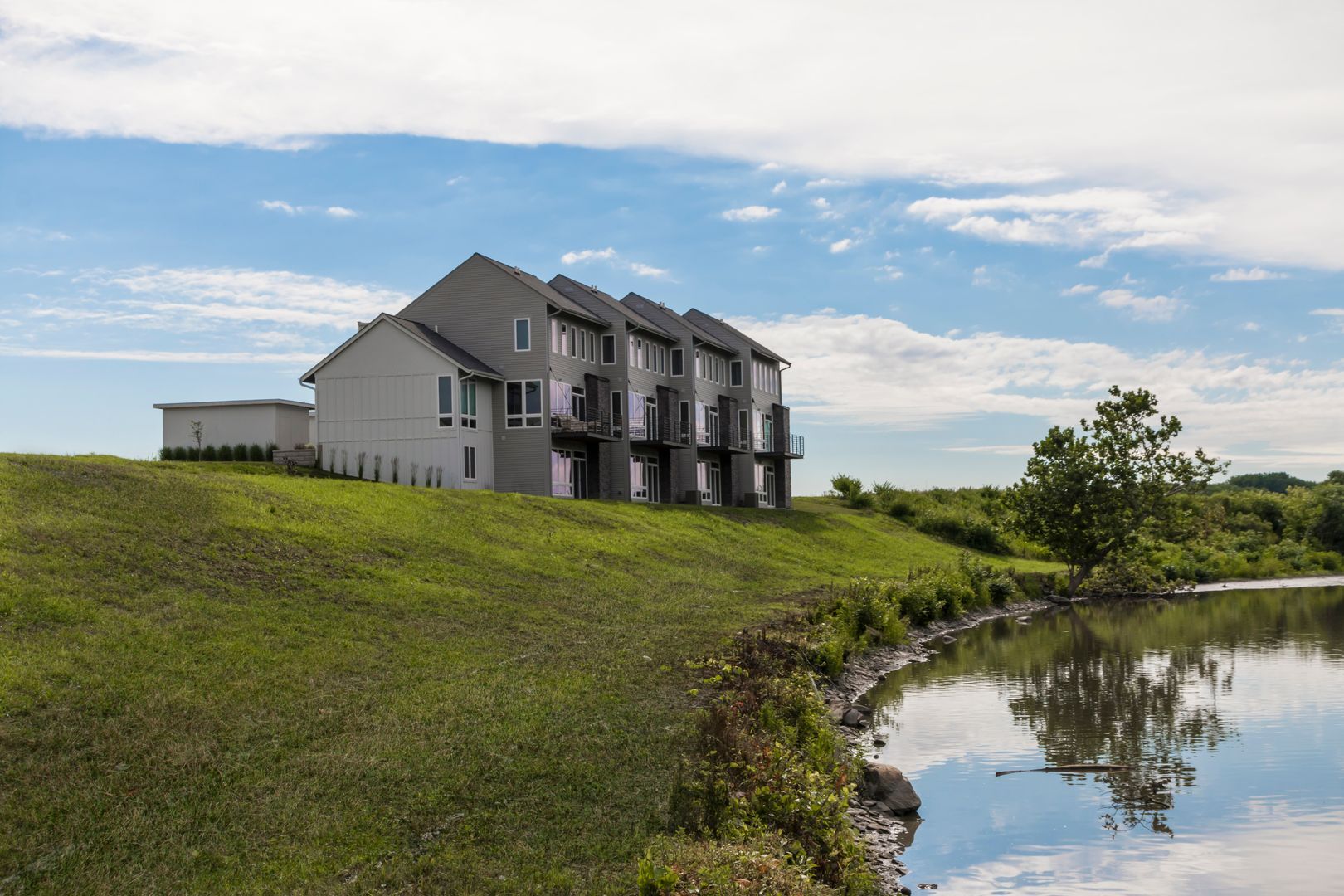 Custom condo homes.  Chicago western suburbs custom homes in Glen Ellyn, Western Springs, Downers Grove, Wheaton, Oak Brook.