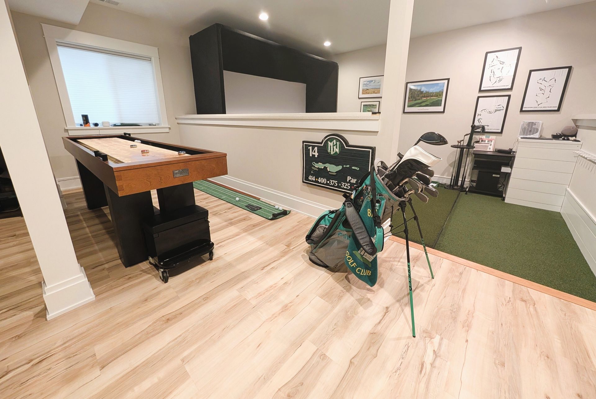 Custom golf simulator in Elmhurst, Illinois.  Chicago western suburbs custom homes in Plainfield, Hinsdale, Naperville.