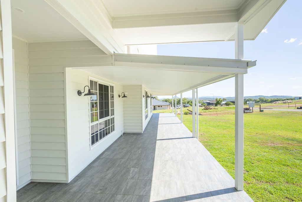 Glass Windows — Builders in Yeppoon, QLD