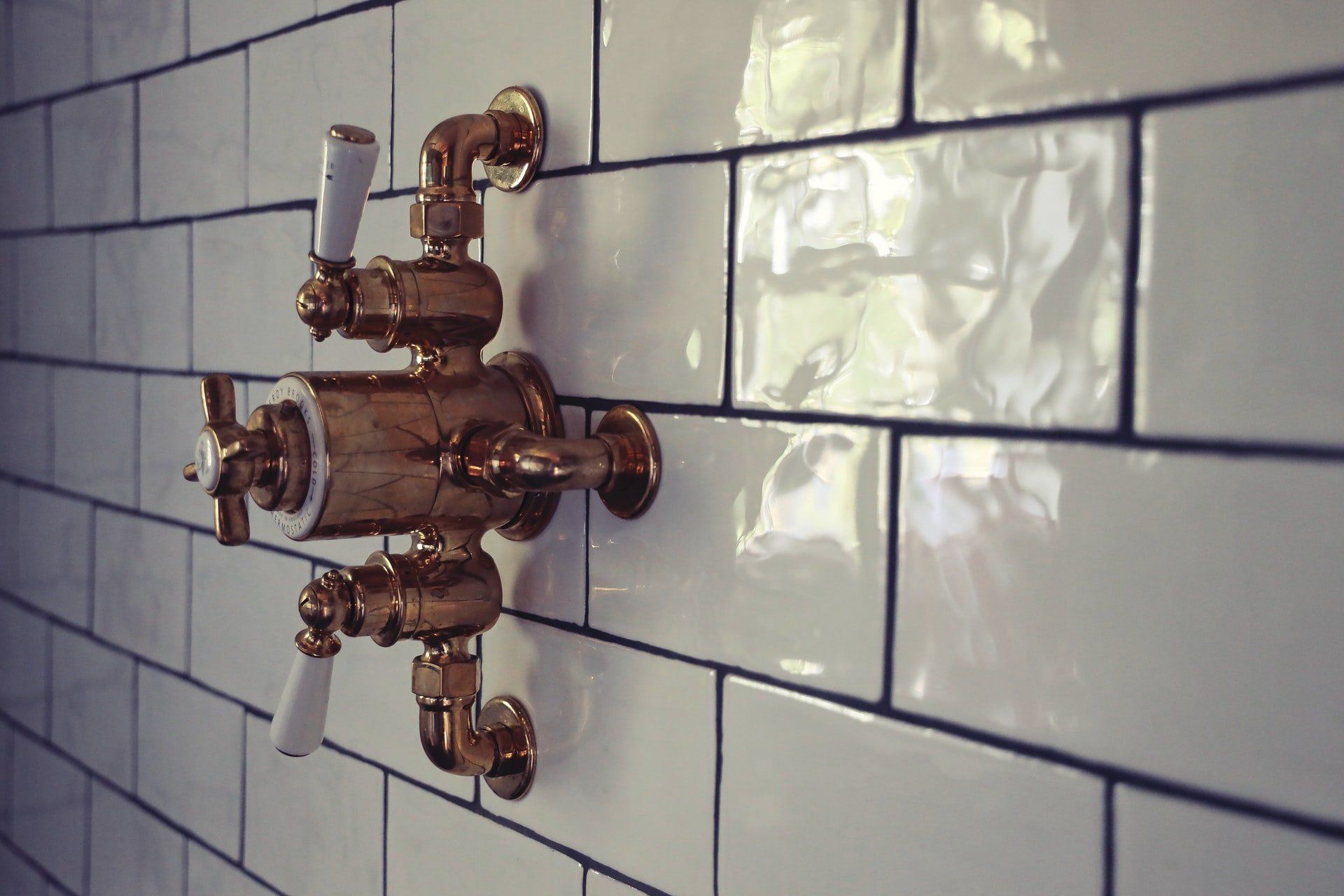 Signs You Need to Repair Shower Valve and How to Do It