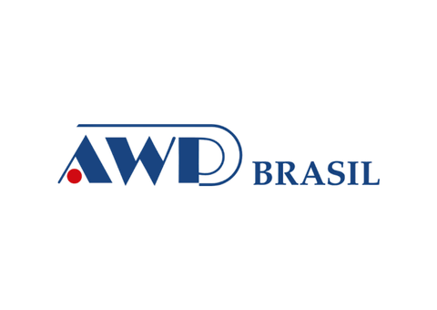 Logotipo da AWD Brasil, com letras azuis e um ponto vermelho sobre fundo branco.