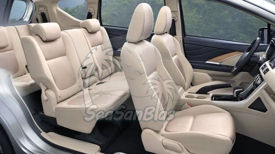 a picture of the inside of a car with the words seasanblas on the bottom