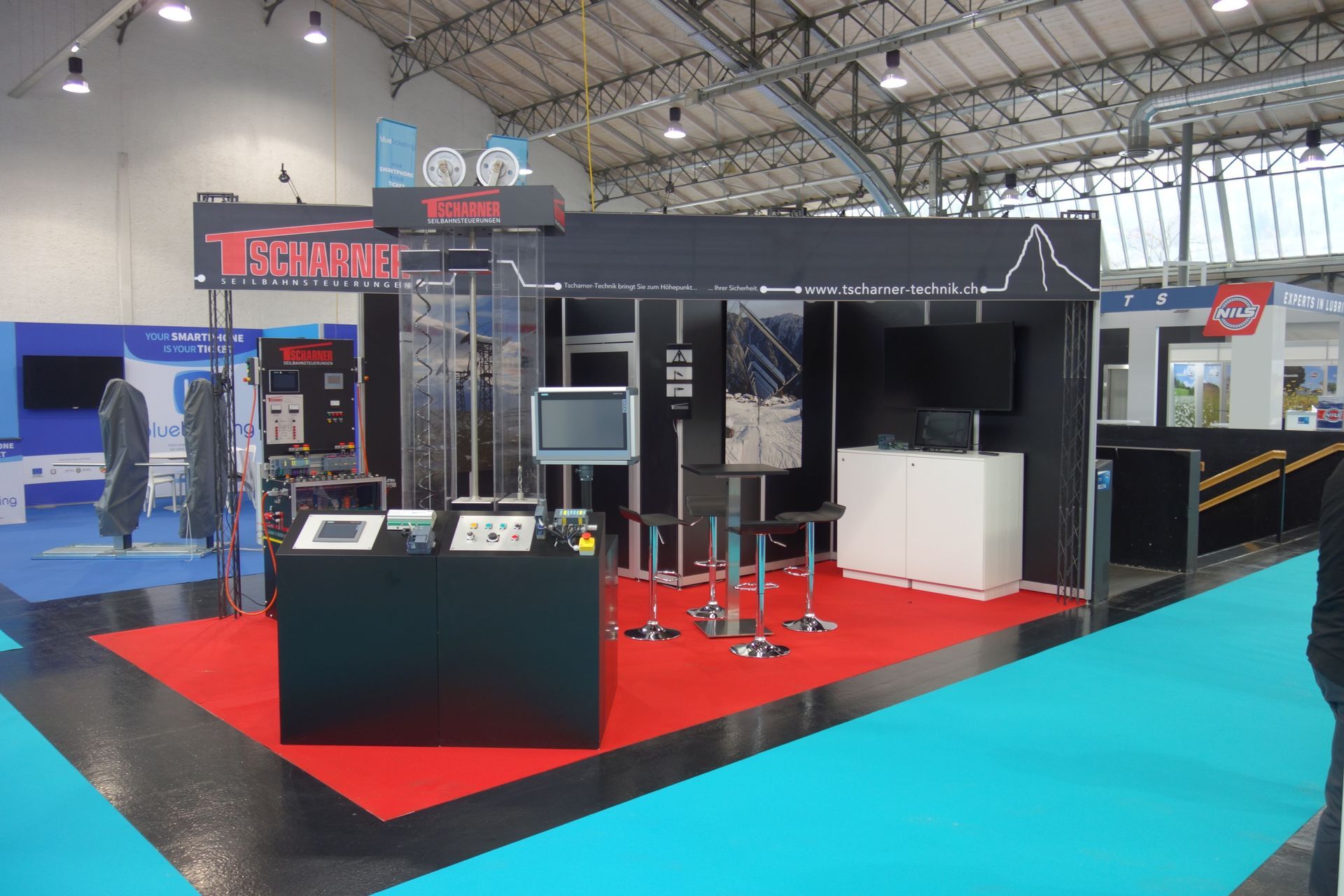 Ein Stand mit einem Schild mit der Aufschrift „Technite“