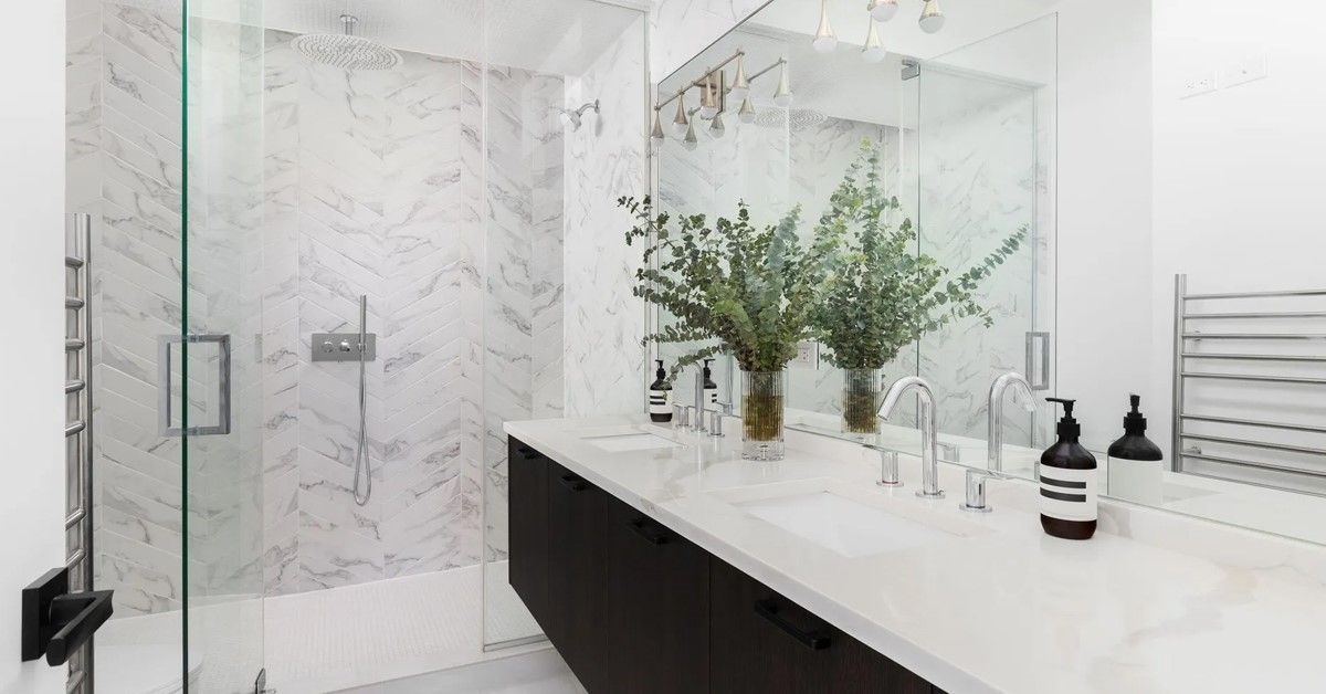 Floating Bathroom Vanity in a Dark Wood Finish with White Quartz Countertop | Miami, FL
Wall Hung Bathroom Vanity