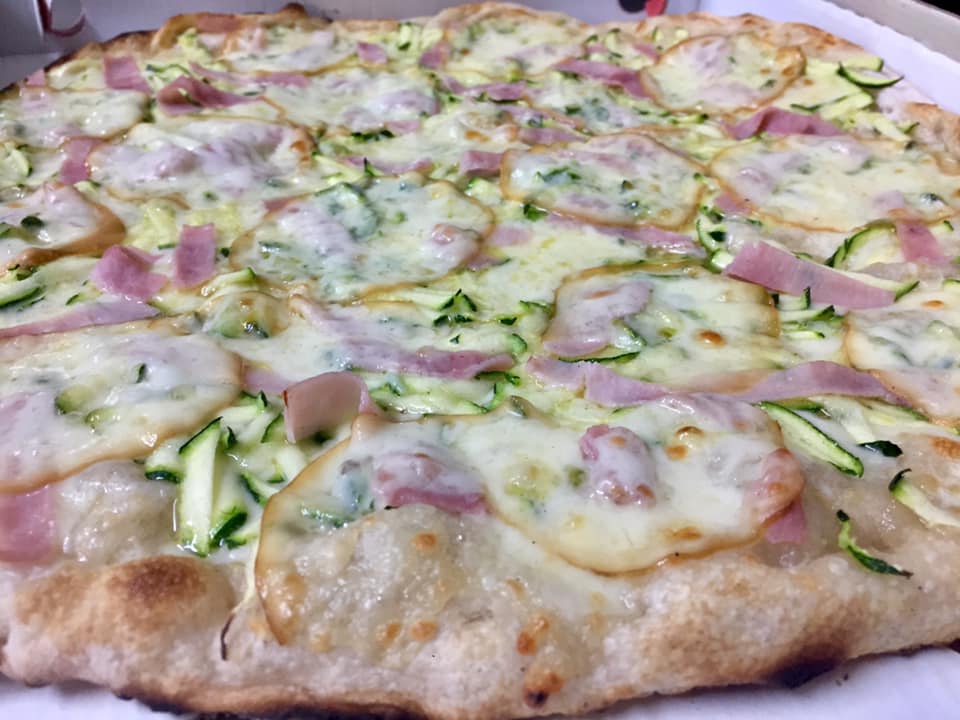 pizza con verdure