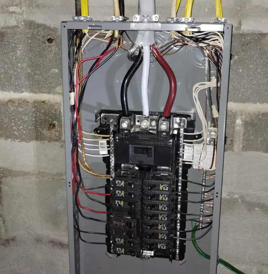 A electrical box with a breaker that says k3 on it