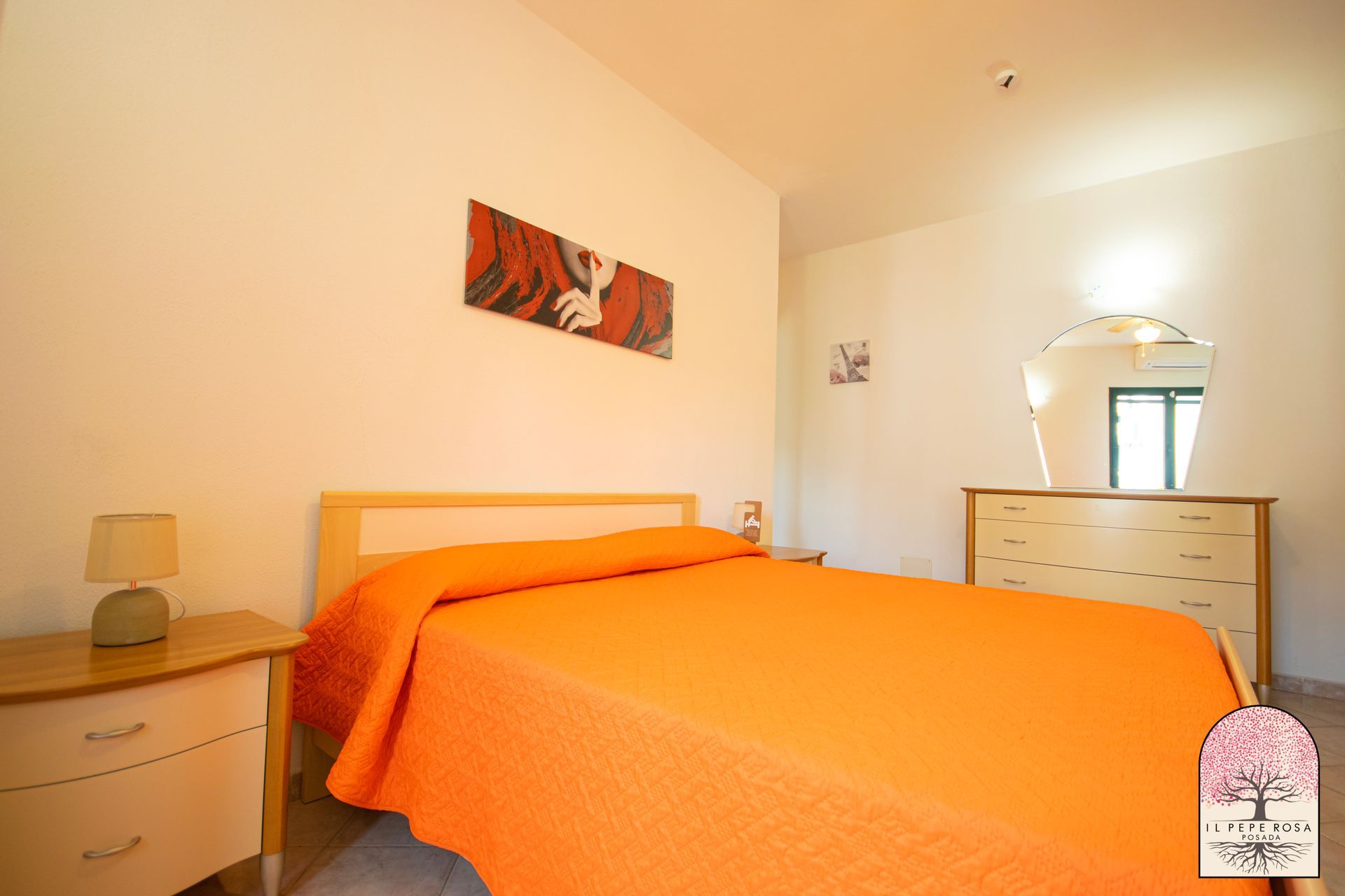 camera tripla del bed and breakfast a Posada, Nuoro, Sardegna