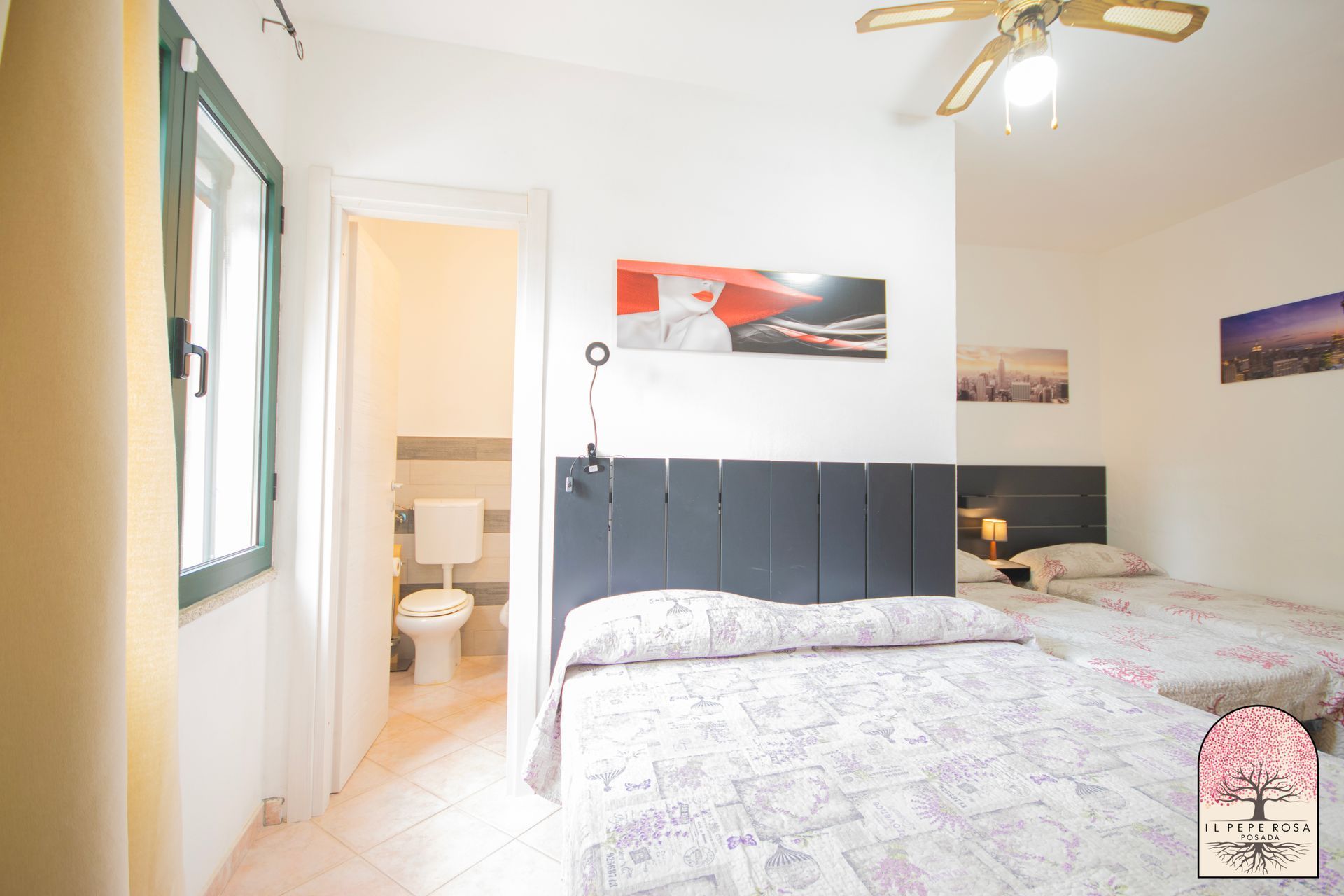 camera quadrupla del bed and breakfast a Posada, Nuoro, Sardegna