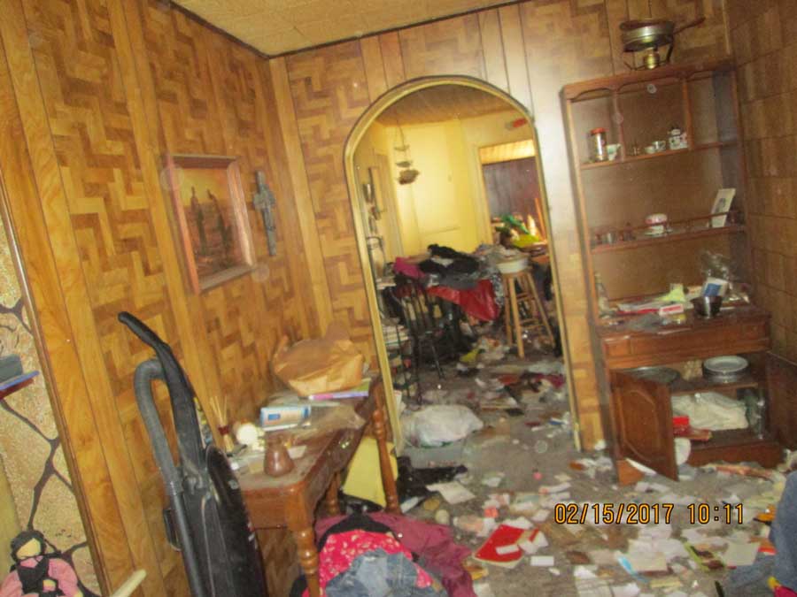 Cleaning Hoarders, Before