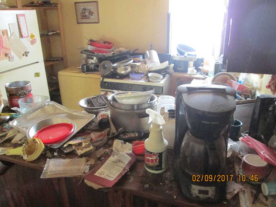 Cleaning Hoarders, Before