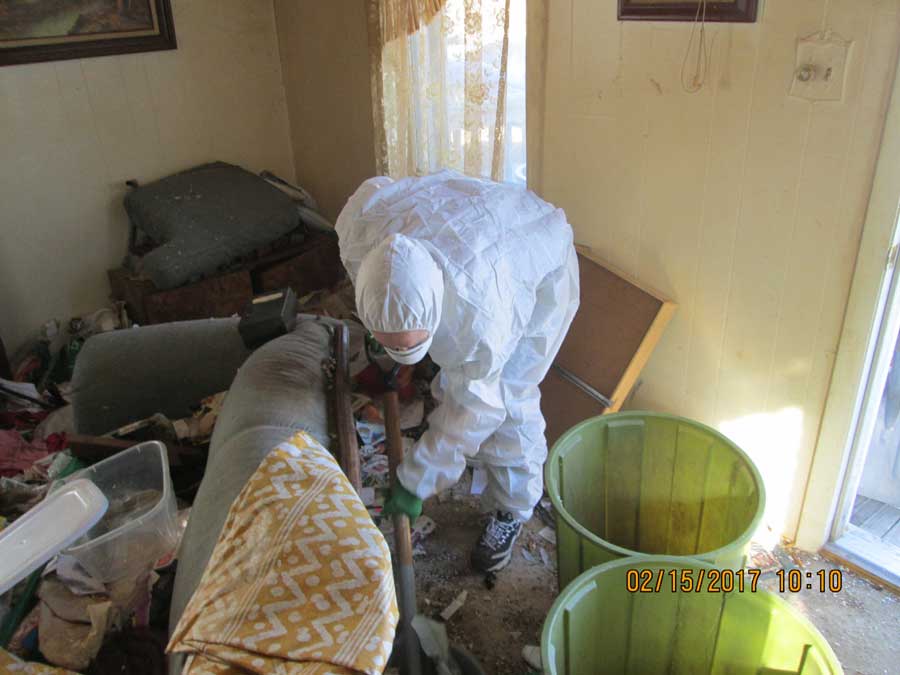 Cleaning Hoarders, Before