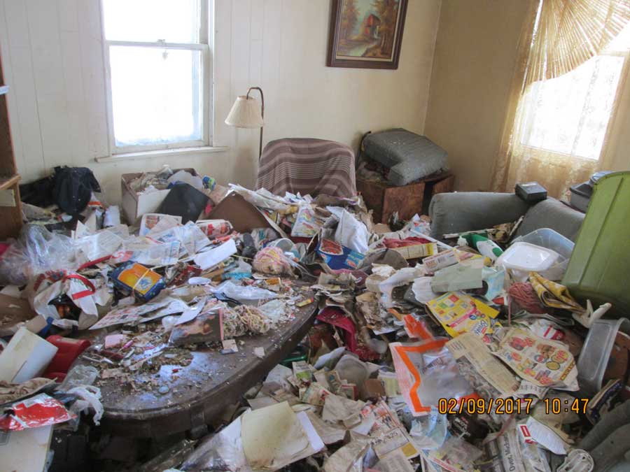 Cleaning Hoarders, Before