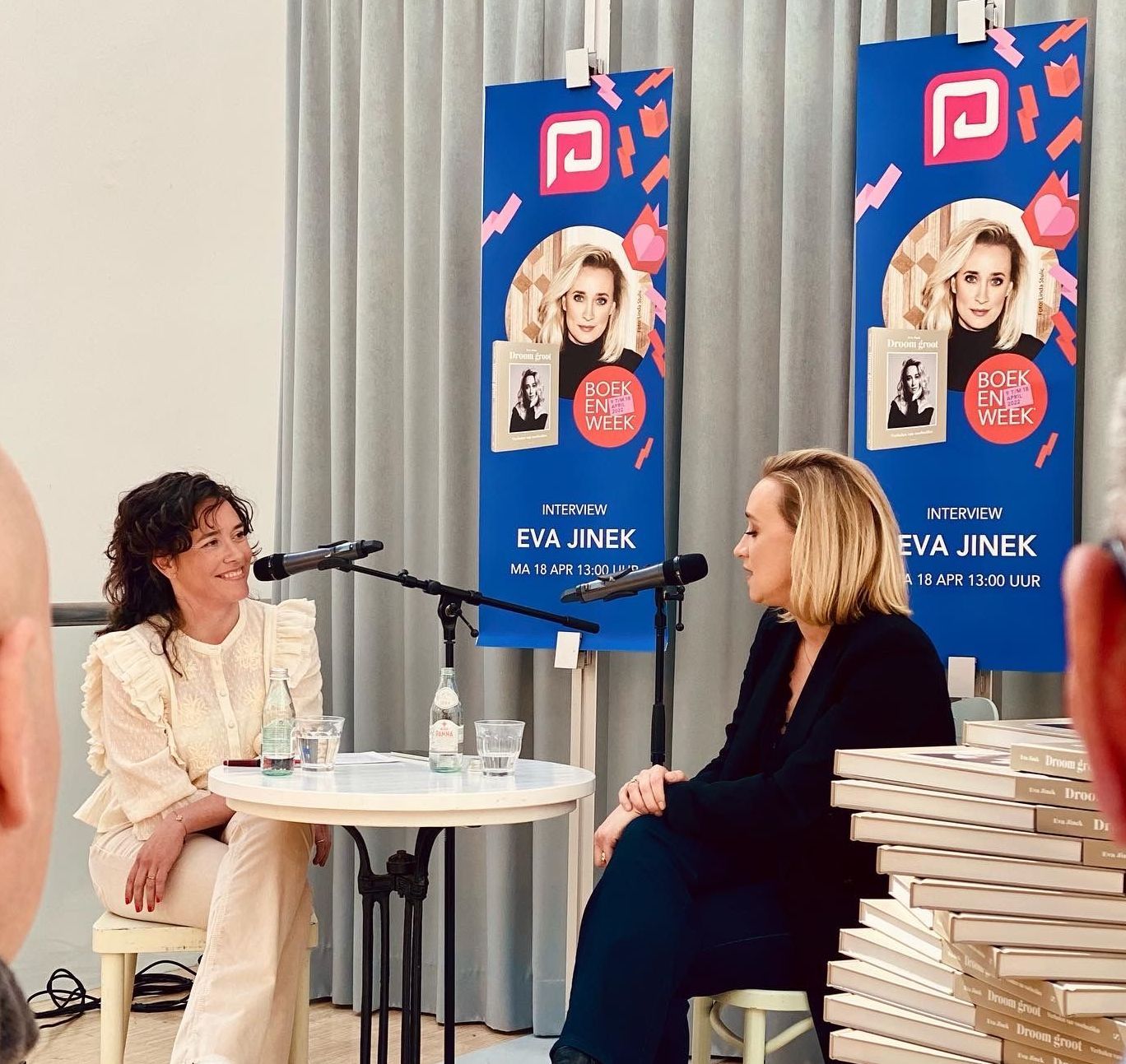 Interview Eva Jinek door presentator Yanti Danoekoesoemo