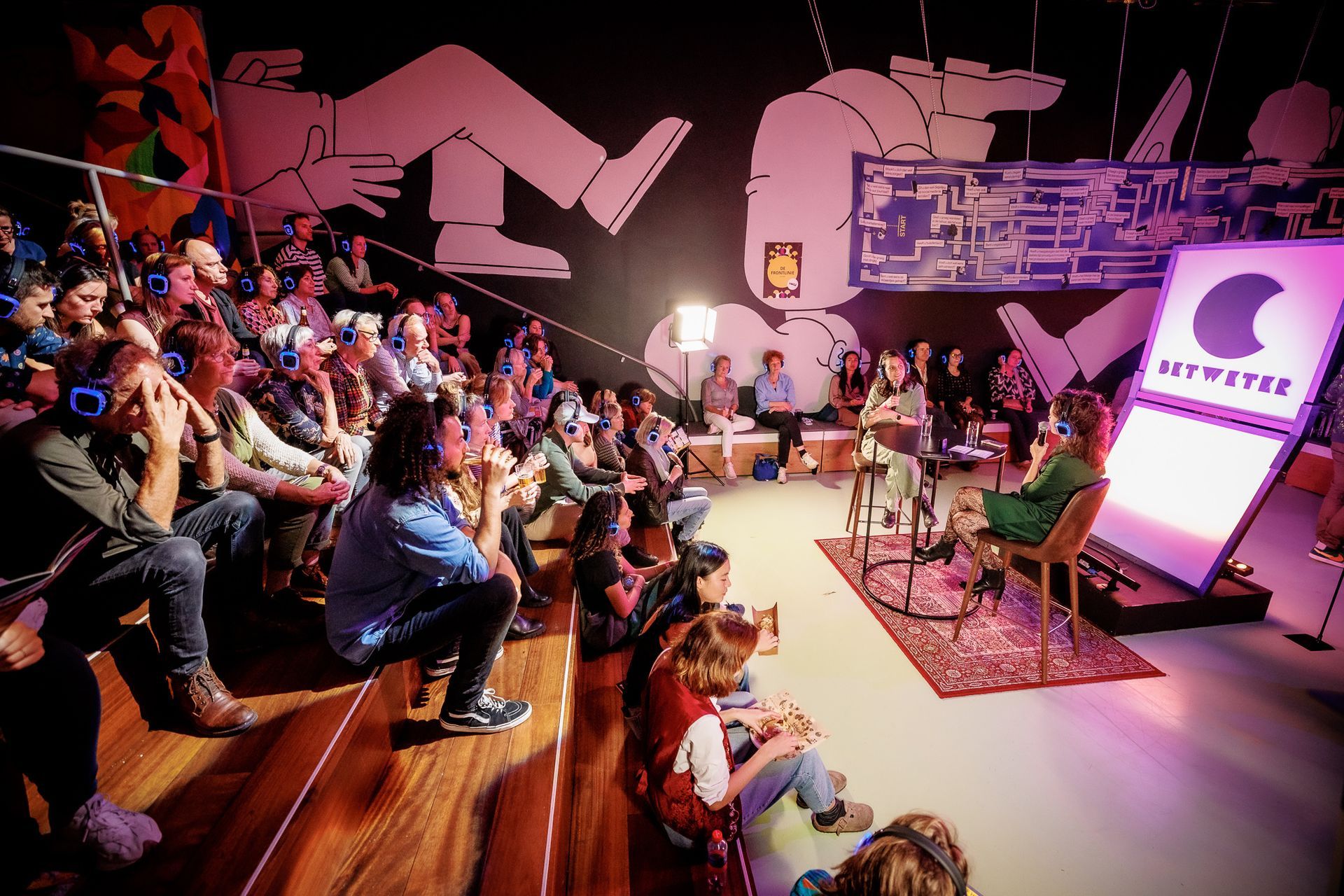 Interview door presentator Yanti Danoekoesoemo op Betweter Festival TivoliVredenburg