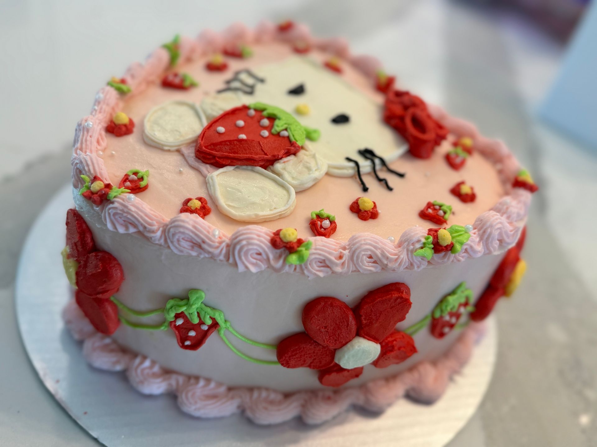 Hello Kitty Cake