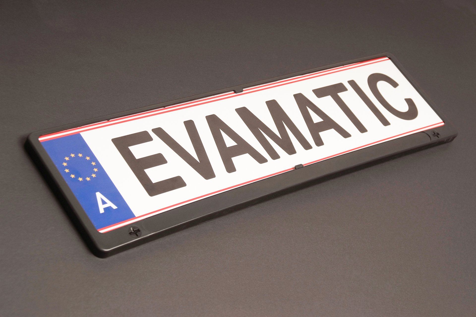 Ein Nummernschild mit der Aufschrift „evamatic“