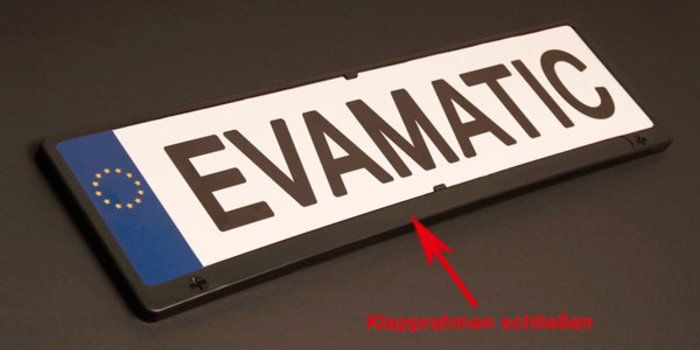 Ein Nummernschild mit der Aufschrift „evamatic“.