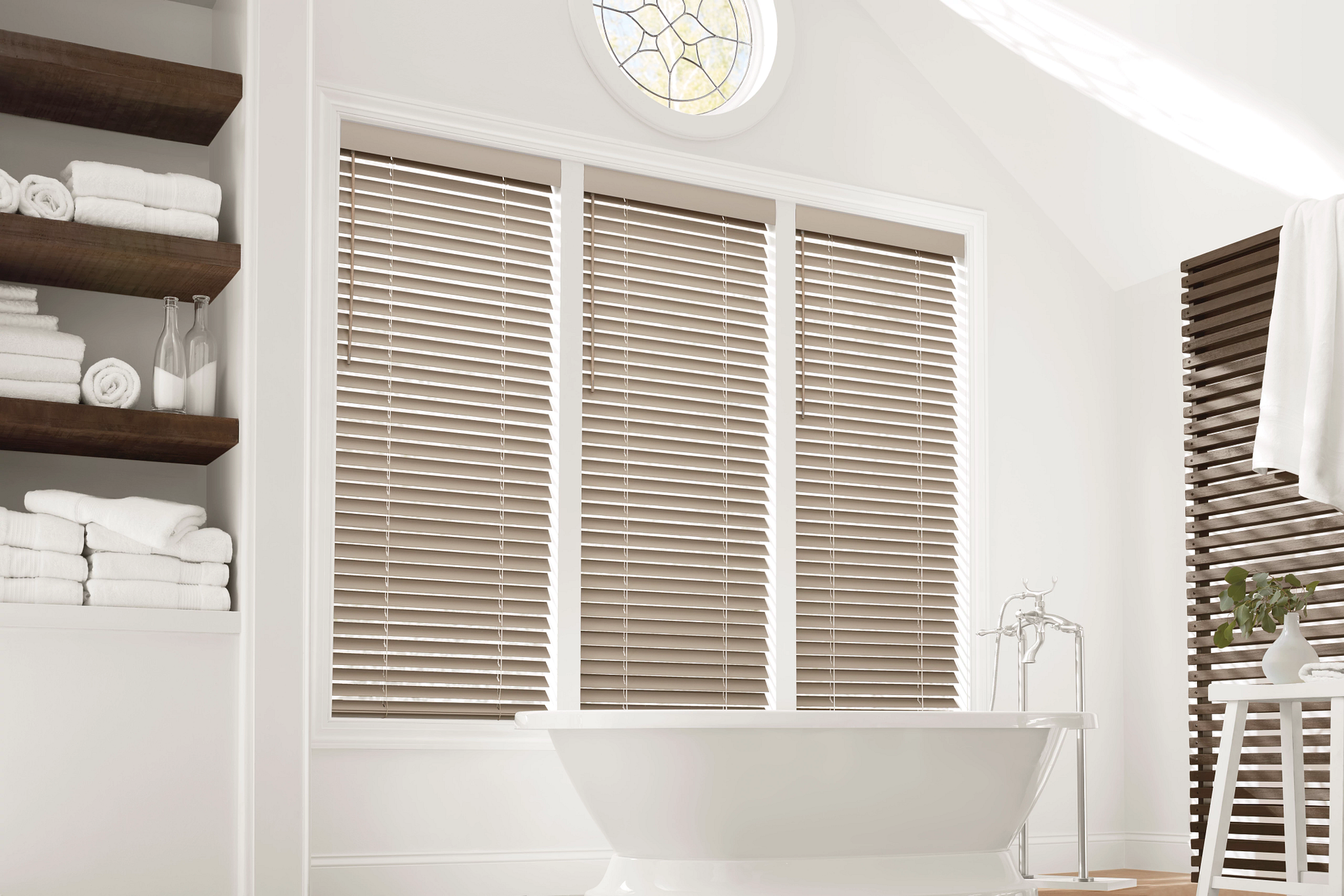 4 Stylish Window Treatments for a Bathroom | Windo VanGo