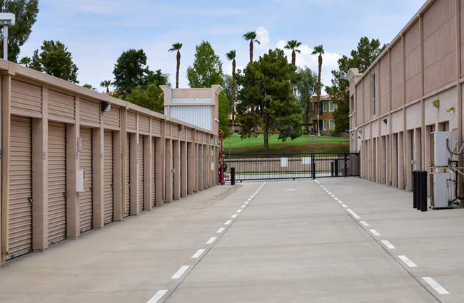 STOR-N-LOCK Self Storage in Palm Desert, California