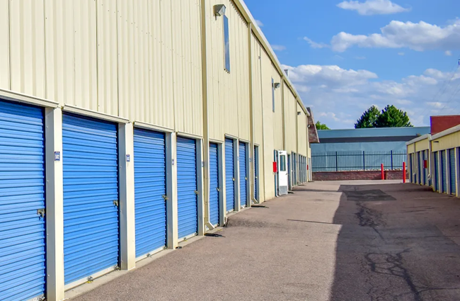 Self storage options from STOR-N-LOCK Self Storage in Aurora, Colorado