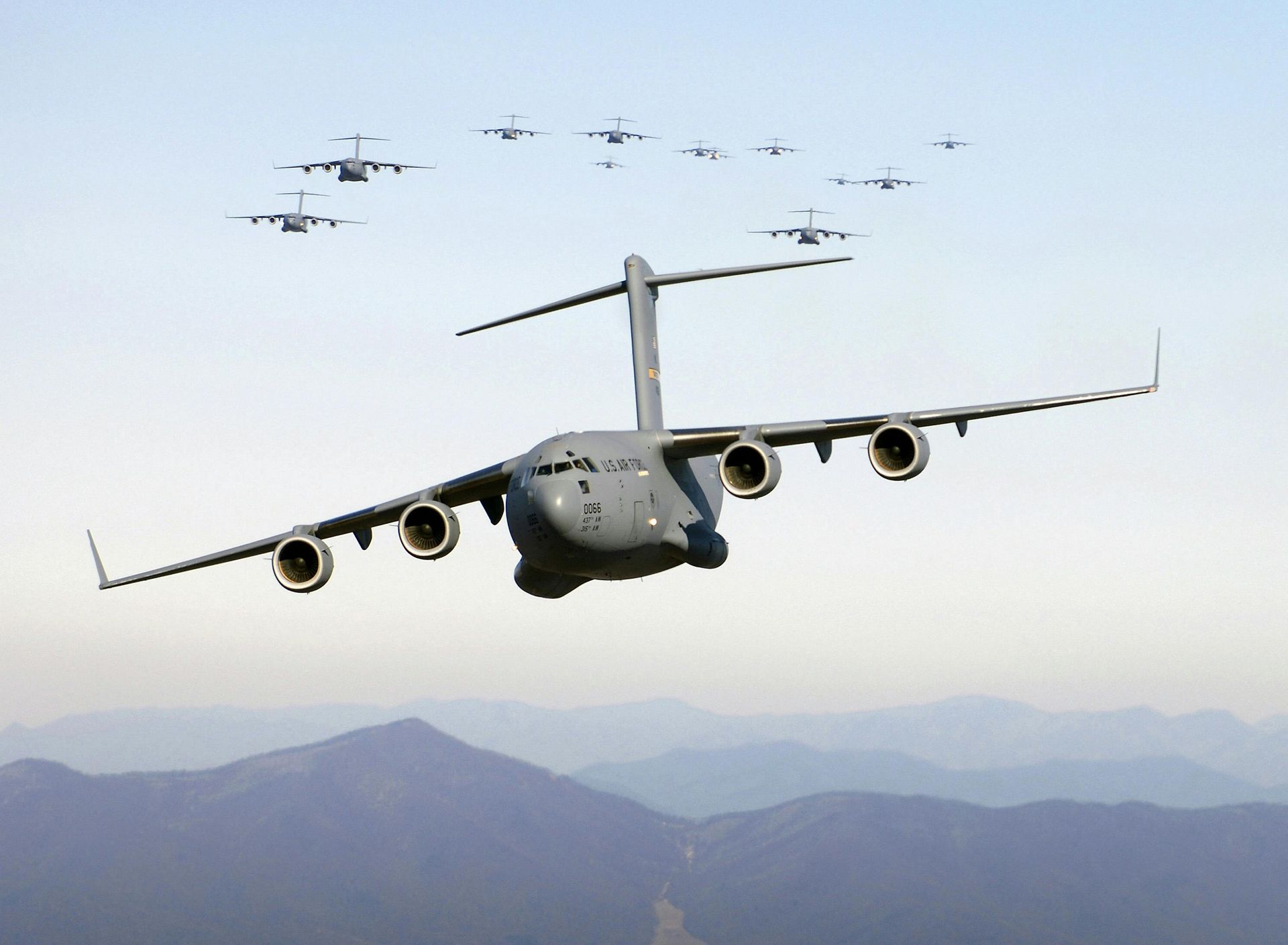airplanes flying