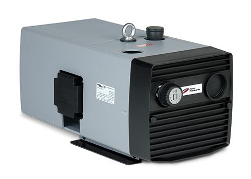 Gray and black vacuum pump with control knobs and a lifting eye.