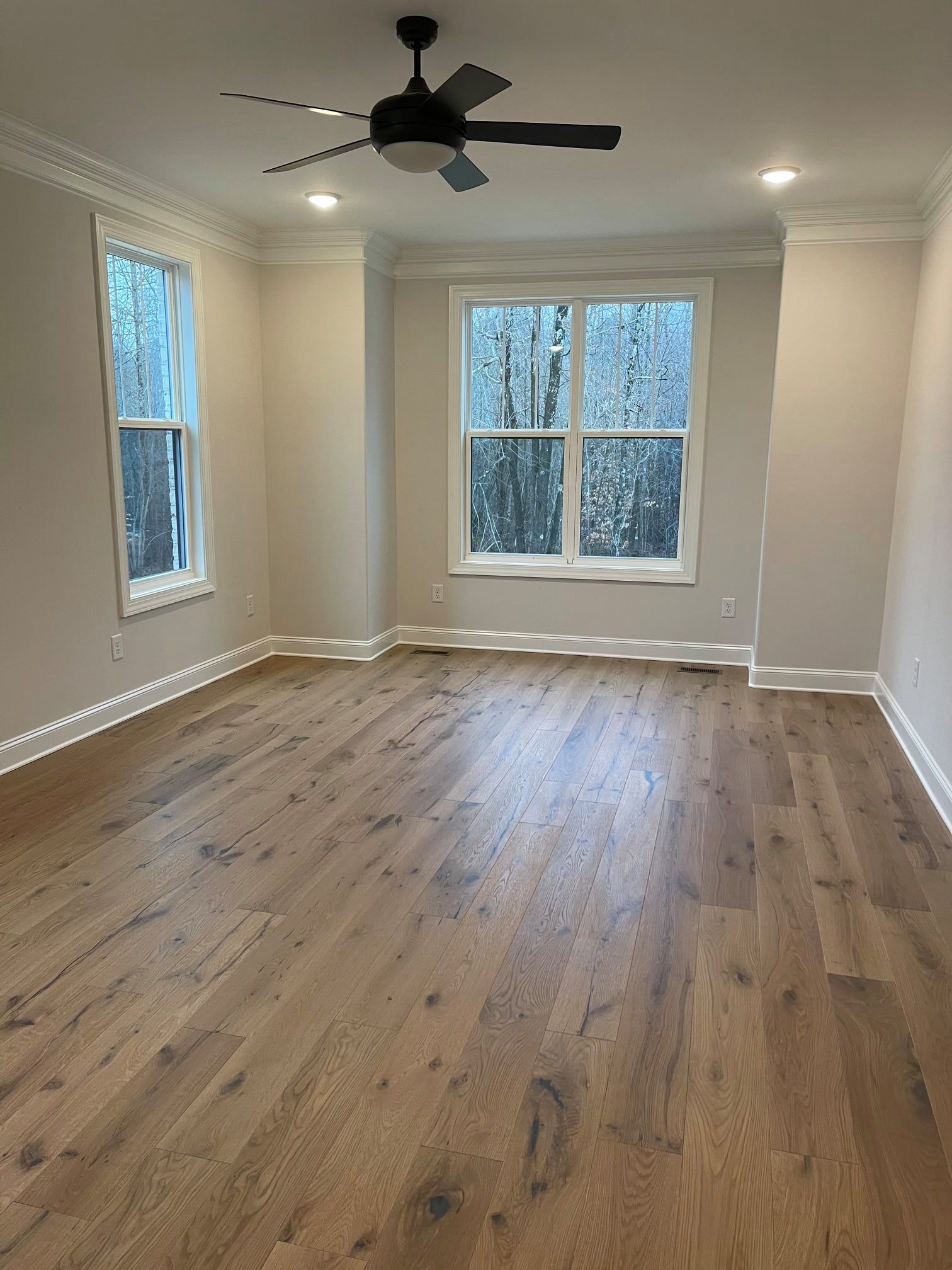 Wood finish empty room