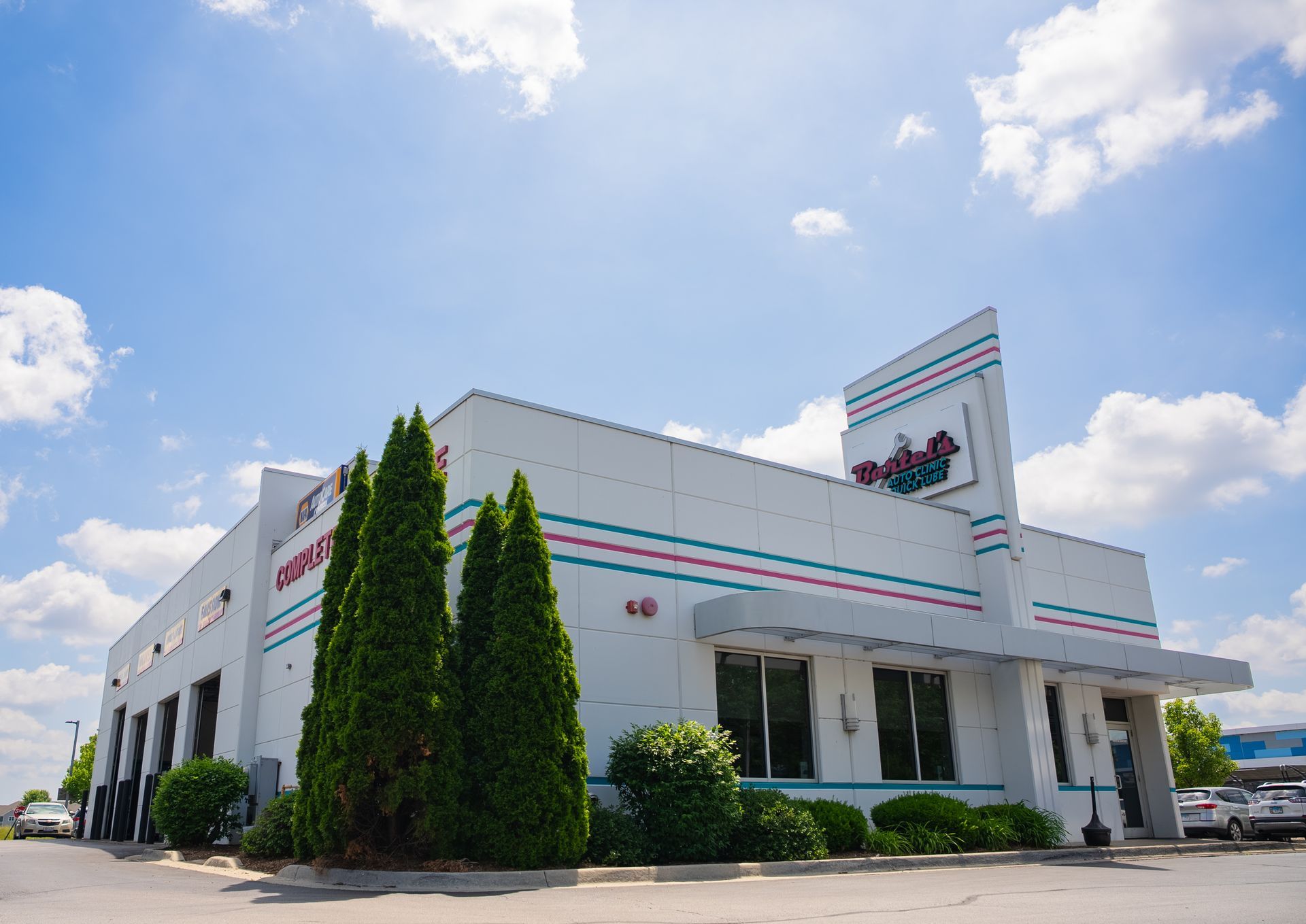 Corner View of Bartel’s Auto Clinic With Blue Sky | Bartel's Auto Clinic