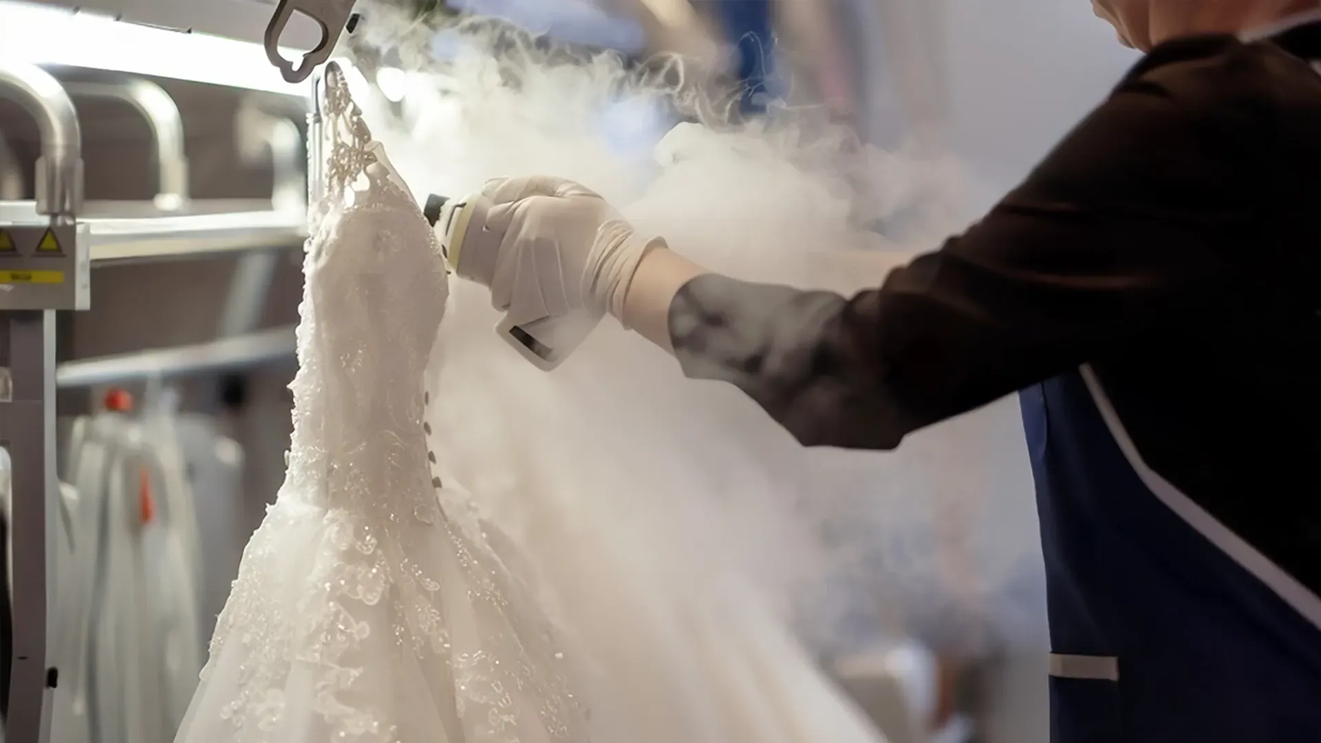 How to Steam Your Wedding Dress Properly post blog image