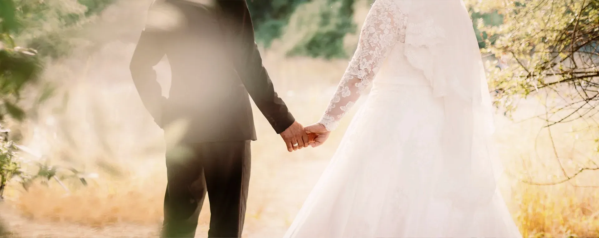 Complete Guide to Wedding Dress Alterations for Spring Weddings blog image