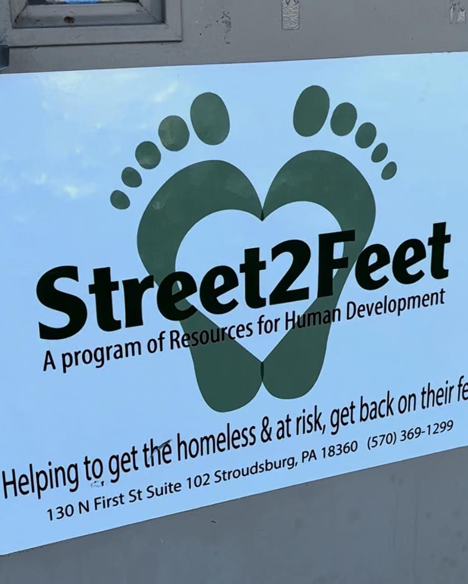 Street2feet is a program of resources for human development