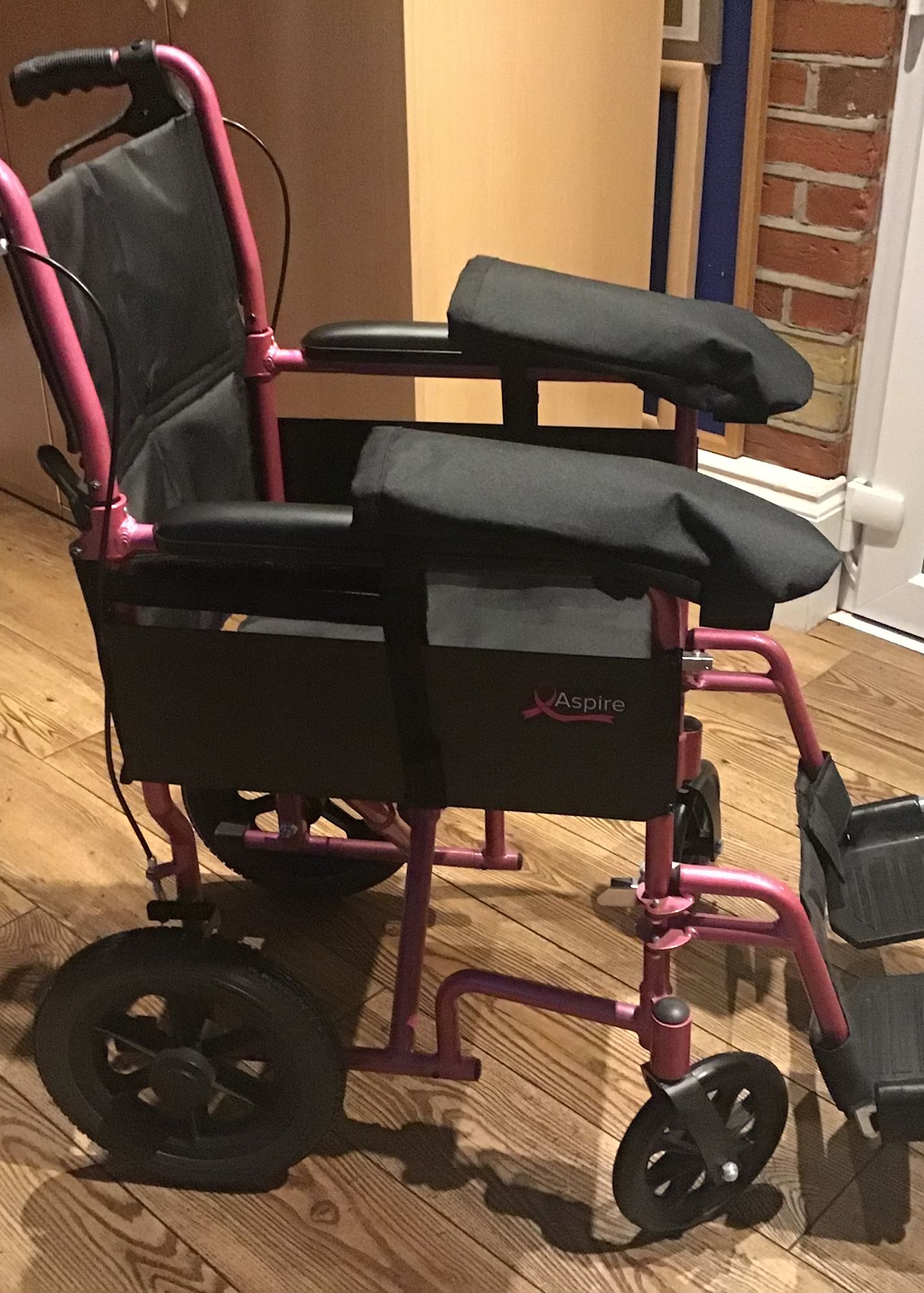 Powerchair with mitts attached