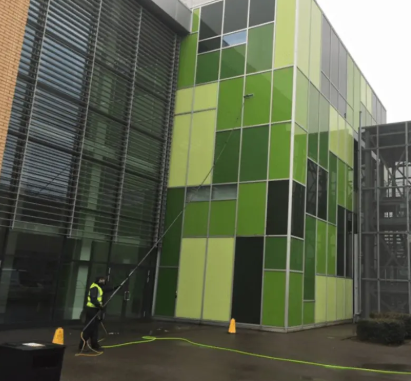 High reach window cleaning