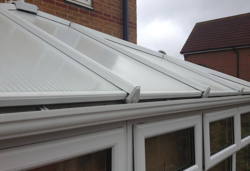 Clean conservatory roof 1