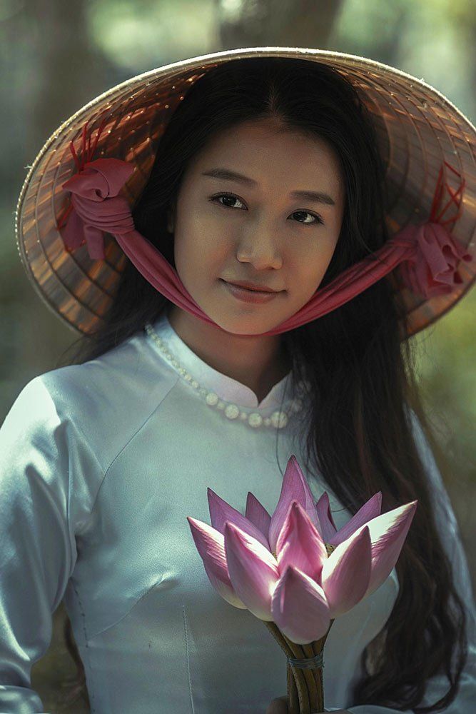 Vietnamese Woman in ao dai.