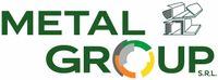 Logo di Metal Group SRL in verde, con forme metalliche astratte e un design circolare.