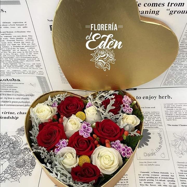Florería El Edén -corazón de rosas
