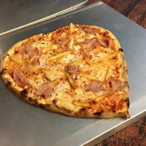 Pizza a forma di cuore