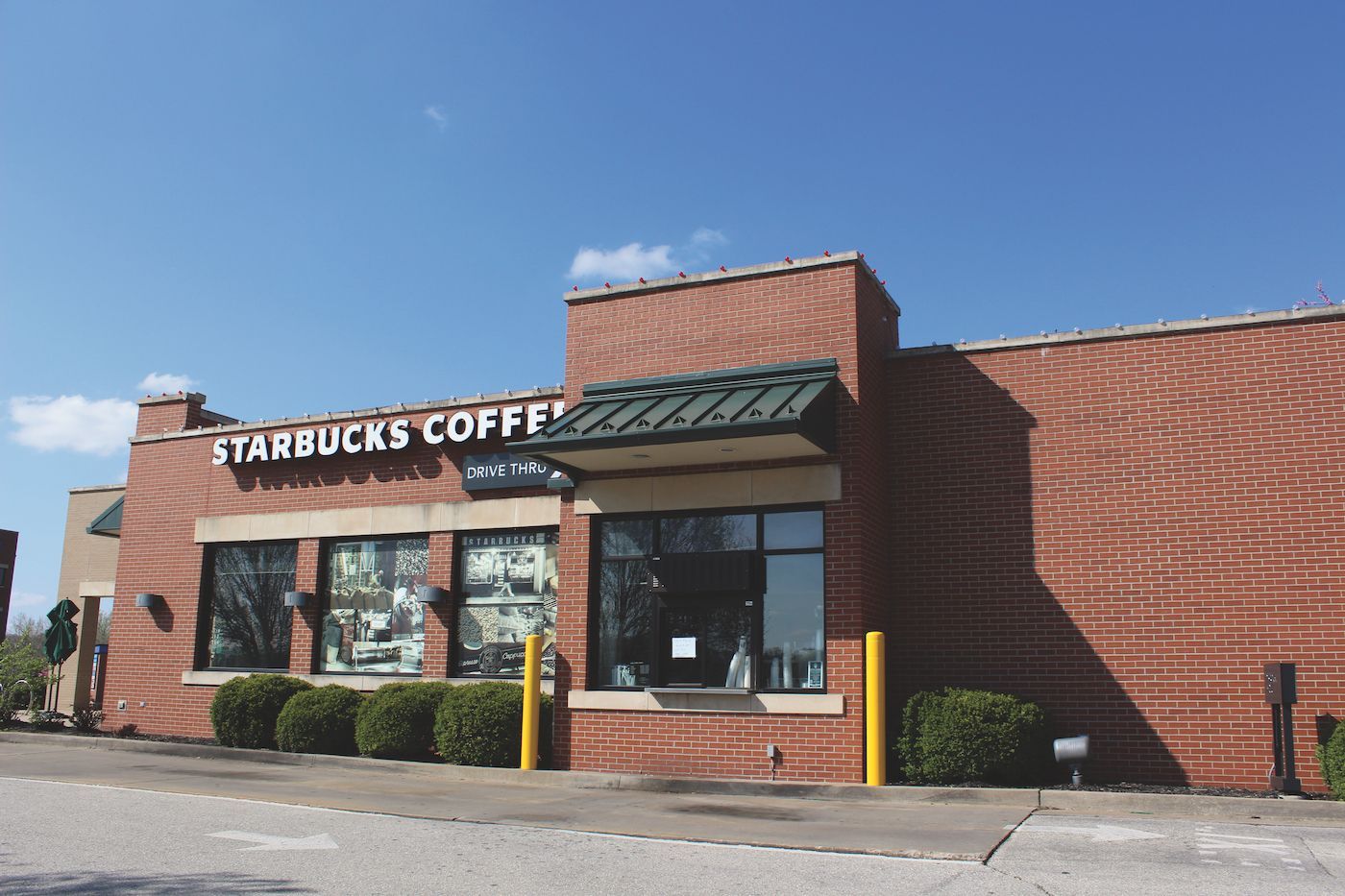 International Businesses Like Starbucks Trust Lindner Properties as Their Columbia, MO Landlord.