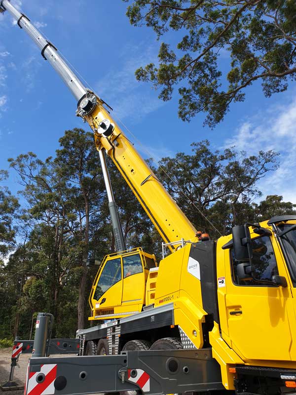 Side View of a Grove 100t Crane — We Provide Crane Hire in Shoalhaven , NSW
