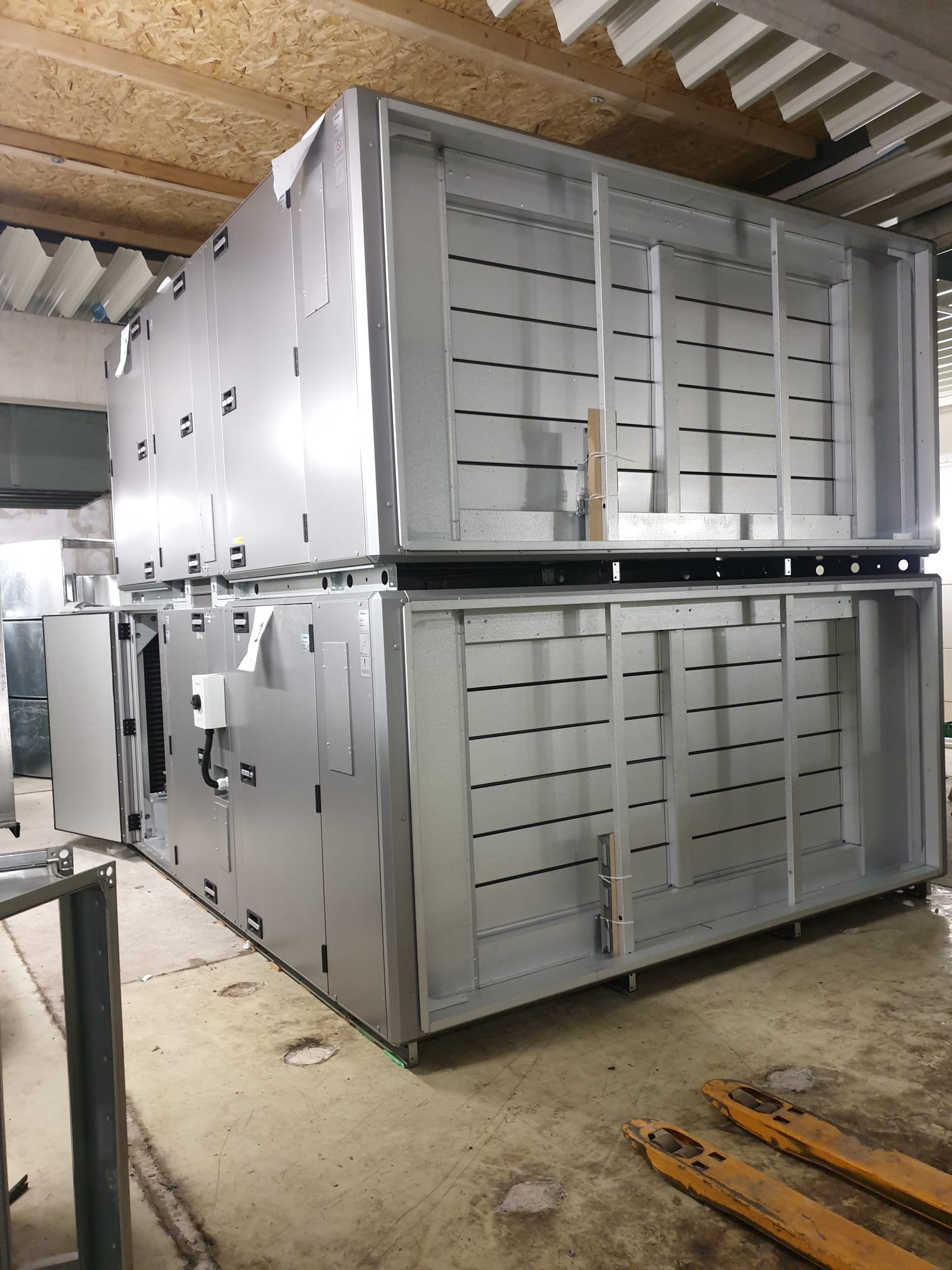 technische Überprüfung einer Klimaanlage