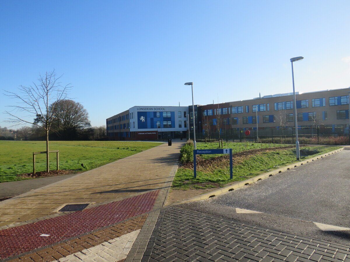 Longdean school