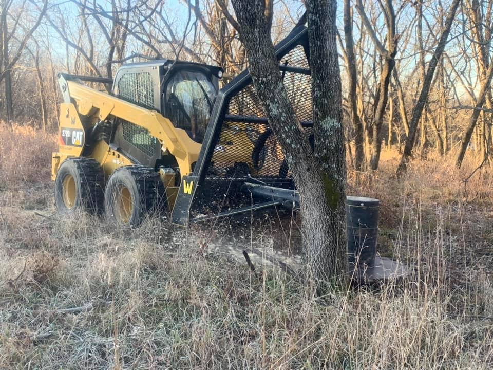 M&M Attachments | Hydra Saw Skid Steer Tree Saw