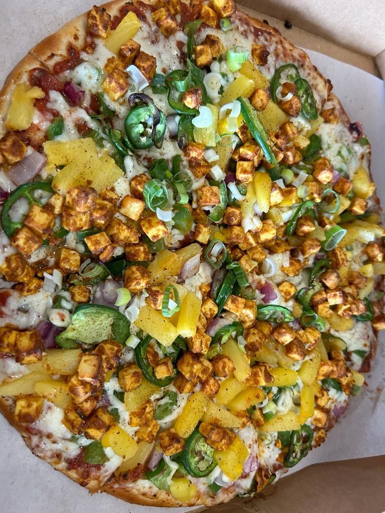 Bombay Curry Pizza Pizza Delights