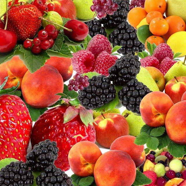 Acercamiento a conjunto variado de frutas