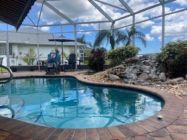 Pool Cleaning Services Near You in Florida